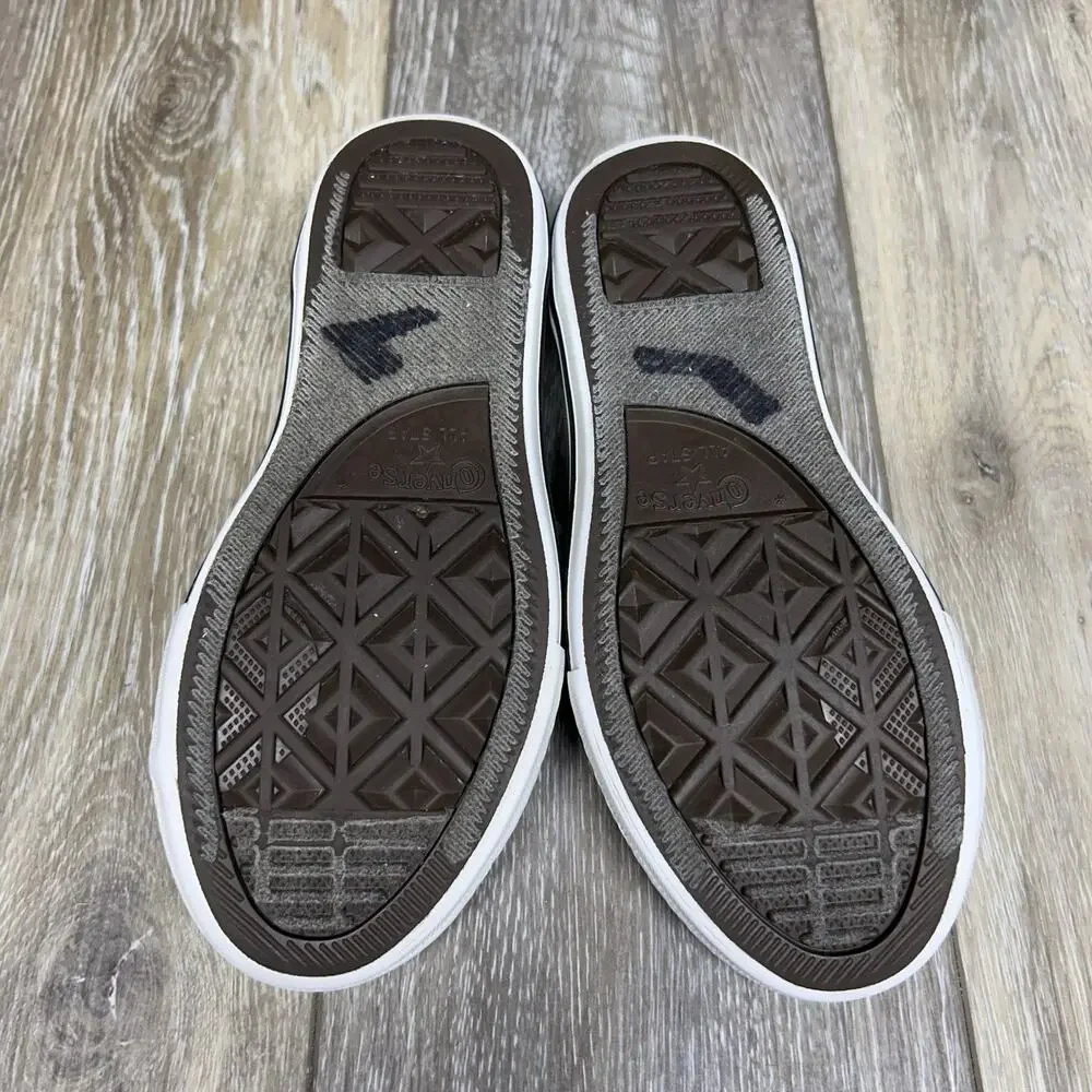 Converse previously owned
